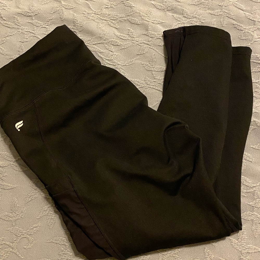 Fabletics black crop leggings